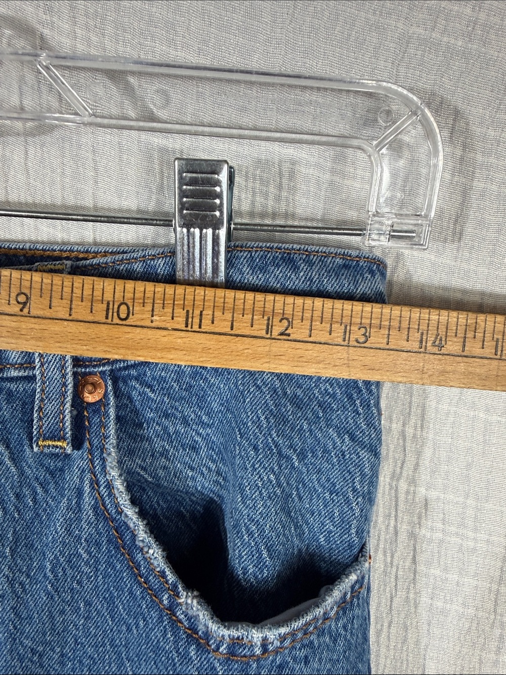 Levis Rib Cage Straight Ankle Jeans size 28 - Picture 8 of 13